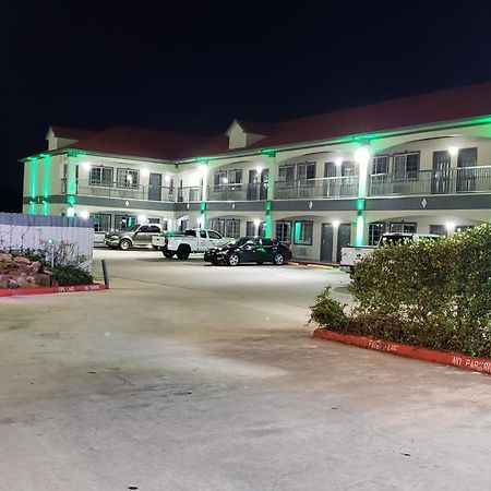 Palace Inn Addicks Екстер'єр фото
