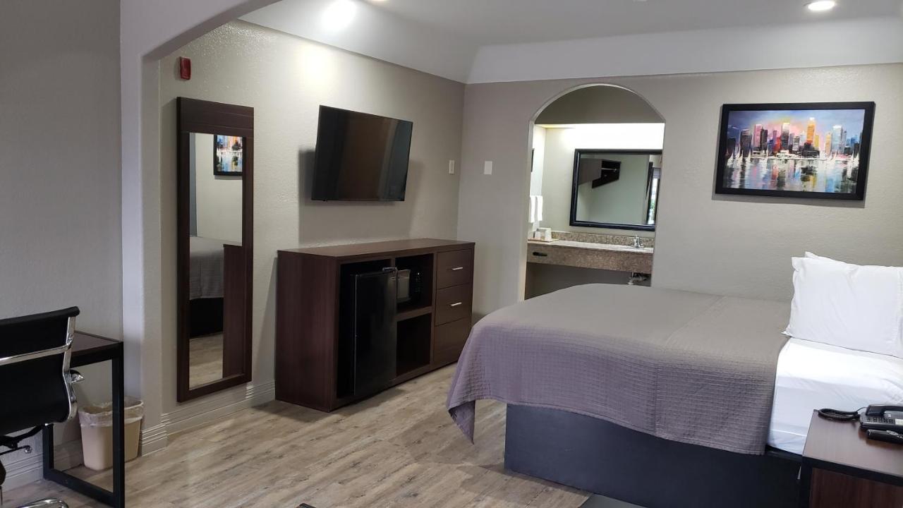 Palace Inn Addicks Екстер'єр фото