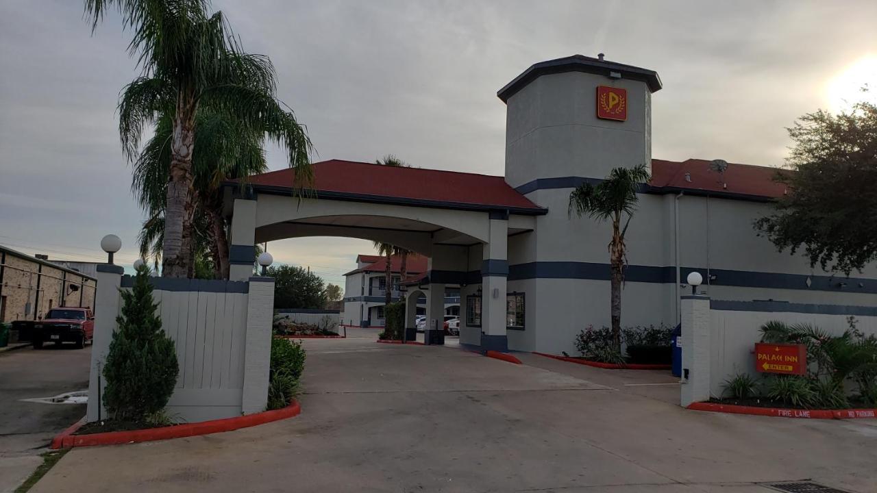 Palace Inn Addicks Екстер'єр фото