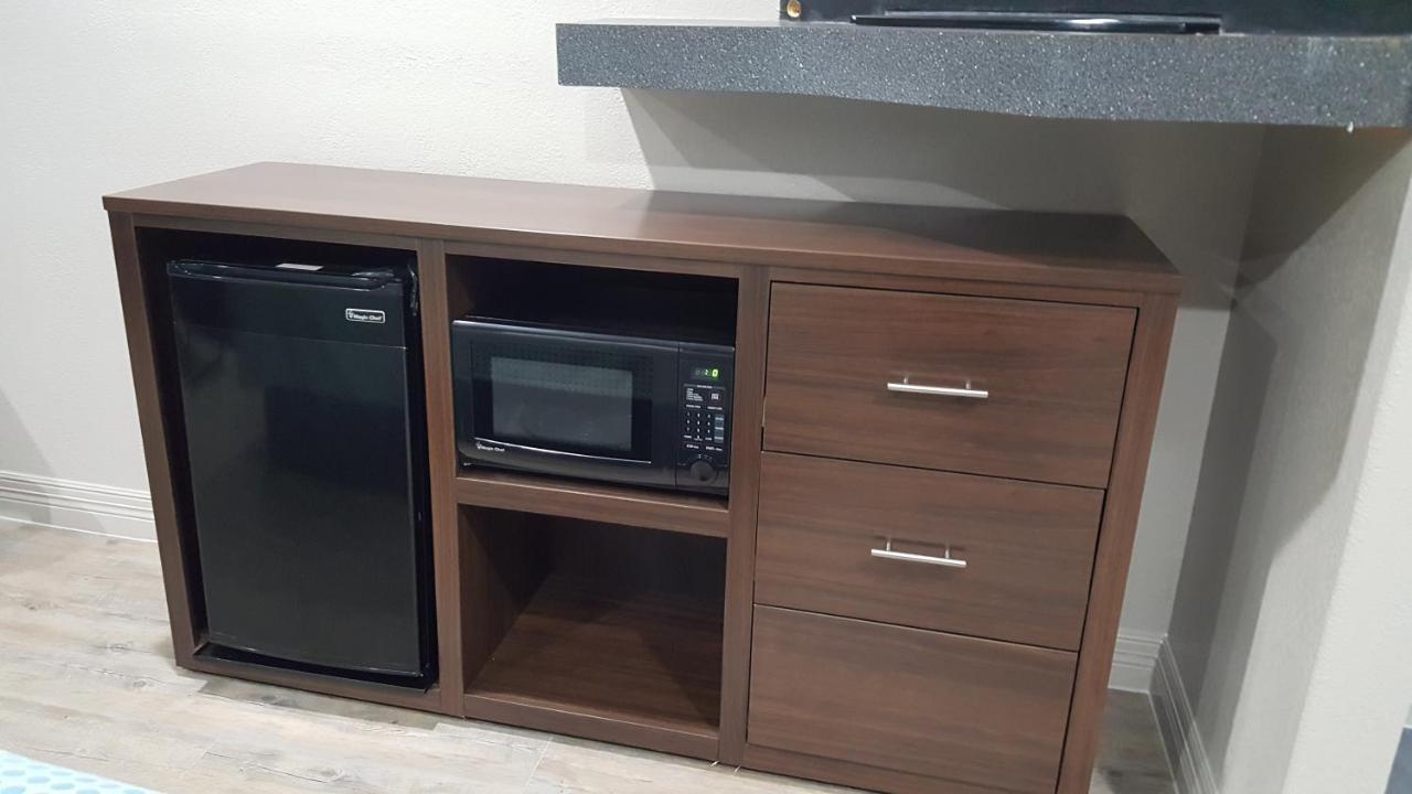 Palace Inn Addicks Екстер'єр фото